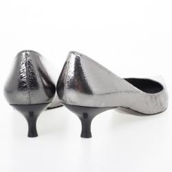 Stuart Weitzman Metallic Pointed Toe Low Heel Pumps Size 39
