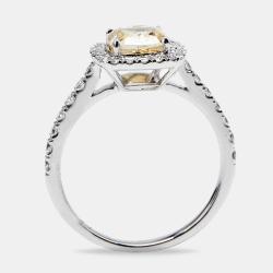 Pre Owned خاتم ألماس مصنوع في المختبر بلون أصفر قطع كوشن ودائري بوزن 2.00 قيراط ذهب أبيض عيار 18 حجم 51