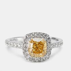 Pre Owned خاتم ألماس مصنوع في المختبر بلون أصفر قطع كوشن ودائري بوزن 2.00 قيراط ذهب أبيض عيار 18 حجم 51