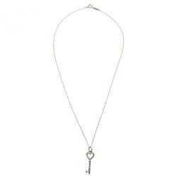 مملوكة مسبقًا قلادة تيفاني & كو. تيفاني كيز قلب بمفتاح فضة إسترليني