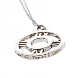 Pre Owned Tiffany & Co. Atlas Medallion Sterling Silver Pendant Necklace