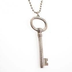 مملوكة مسبقًا Tiffany & Co. Oval Key Silver Pendant Necklace