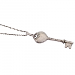 Pre Owned Tiffany & Co. Silver and Green Enamel Heart Key Pendant Necklace