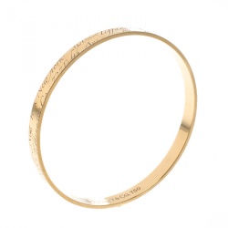 Pre Owned Tiffany & Co. Notes Engraved 18k Yellow Gold Narrow Bangle Bracelet 19cm