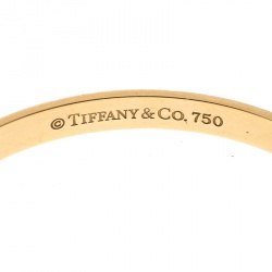 Pre Owned Tiffany & Co. Notes Engraved 18k Yellow Gold Narrow Bangle Bracelet 19cm