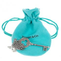 مملوكة مسبقًا Tiffany & Co. 18 K White Gold Keys Clover Key Pendant