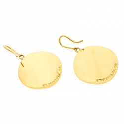 Pre Owned Tiffany & Co. Tiffany Notes Engraved 18k Yellow Gold Round Hook Earrings