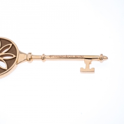 مملوكة مسبقًا Tiffany & Co. Daisy Key Diamond 18K Rose Gold Long Pendant Necklace