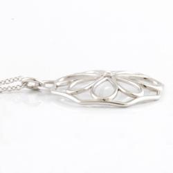 Pre Owned Tiffany & Co. Garden Open Flower Diamond 18K White Gold Necklace