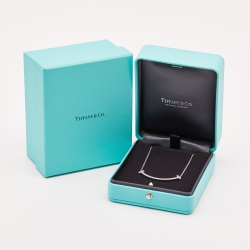 مملوكة مسبقًا Tiffany & Co. T Smile Diamond 18k White Gold Medium Model Necklace
