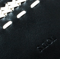 Pre Owned Tod's Black/White Woven Detail Leather Zip Around Wallet