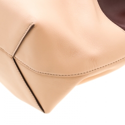 مملوكة مسبقًا حقيبة شوبر تودز فلاور جلد صغيرة بيج /عنابي