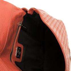 مملوكة مسبقًا Tod's Signature Coral Patent Tracollina Flap Bag