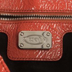 مملوكة مسبقًا Tod's Signature Coral Patent Tracollina Flap Bag