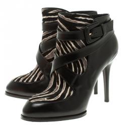 Pre Owned حذاء بوت للكاحل تودز فراء نقشة الزيبرا جلد أسود مقاس 38