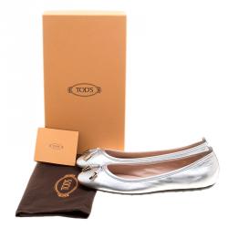 Pre Owned Tod's Metallic Silver Leather Studded Ballet Flats Size 39.5