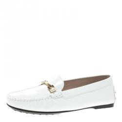 مملوكة مسبقًا Tod's White Patent Leather Horsebit Loafers Size 39.5