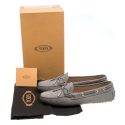 Pre Owned Tod's Beige Suede Bow Loafers Size 40