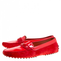 Pre Owned حذاء لوفرز تودز بيني جلد لامع وسويدي أحمر مقاس 38