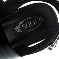 Pre Owned صندل تودز نعل سميك فتحة كعب جلد لامع أسود مقاس 36.5