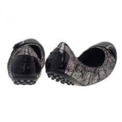 مملوكة مسبقًا حذاء فلات تودز باليه مقدمة بإبزيم فضة مقاس 40