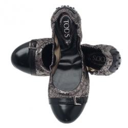 مملوكة مسبقًا حذاء فلات تودز باليه مقدمة بإبزيم فضة مقاس 40