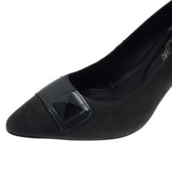 مملوكة مسبقً�ا Tod's Grey Suede Embellished Pumps Size 38