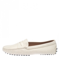 مملوكة مسبقًا حذاء لوفرز تودز غومينو سليب أون جلد أبيض