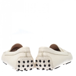 مملوكة مسبقًا حذاء لوفرز تودز غومينو سليب أون جلد أبيض