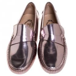 Pre Owned حذاء لوفرز تودز بيني جلد لامع وردي ميتالك مقاس 37