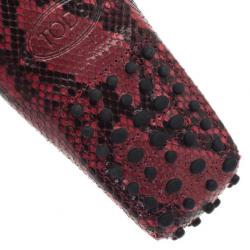 مملوكة مسبقًا Tod's Red Python Leather Loafers Size 39.5