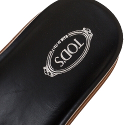 Pre Owned حذاء سلايد تودز جلد أسود مرصع مقاس 37