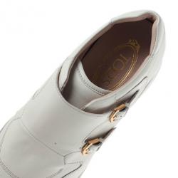 Pre Owned حذاء رياضي تودز إبزيم زينة جلد أبيض مقاس 39