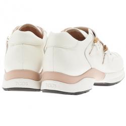 مملوكة مسبقًا حذاء تود رياضي جلد أبيض بإبزيم مقاس 38