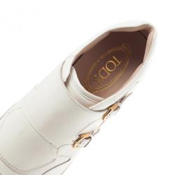 مملوكة مسبقًا Tod's White Leather Buckle Detail Sneakers Size 38.5