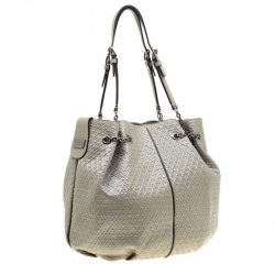 مملوكة مسبقًا حقيبة يد تودز أربطة شهيرة جلد لامعة أرجوانية