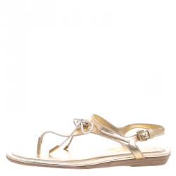 مملوكة مسبقًا صندل تودز فلات بإصبع جلد ميتالك ذهبي مقاس 38