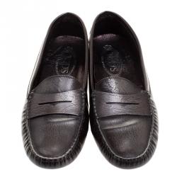 Pre Owned حذاء لوفرز تودز بيني جلد نقش دانتيل رمادي ميتالك مقاس 39.5