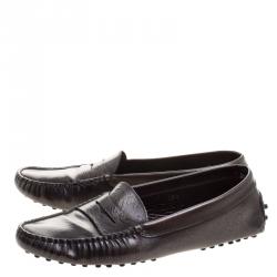 Pre Owned حذاء لوفرز تودز بيني جلد نقش دانتيل رمادي ميتالك مقاس 39.5