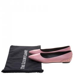 Pre Owned حذاء باليرينا فلات تودز وردي فاتح مرصع مقدمة مدببة مقاس 37.5