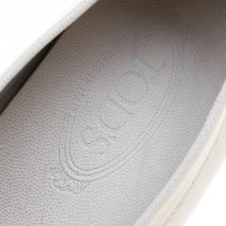 Pre Owned حذاء بيني لوفرز تودز جلد أبيض مقاس 39