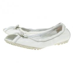 مملوكة مسبقًا Tod's White Patent Peep Toe Ballet Flats Size 38.5