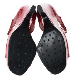 Pre Owned Tod's Maroon Patent T Strap Wedges Size 37