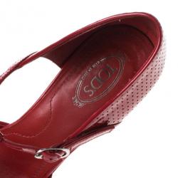 Pre Owned Tod's Maroon Patent T Strap Wedges Size 37