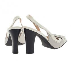 مملوكة مسبقًا Tod's White Leather Bow Slingback Sandals Size 40
