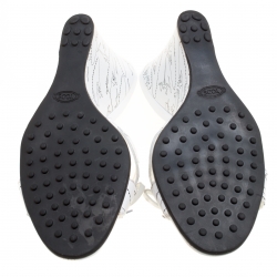 Pre Owned Tod's White Printed Leather Peep Toe Bow Detail Wedge Slides Size 36.5