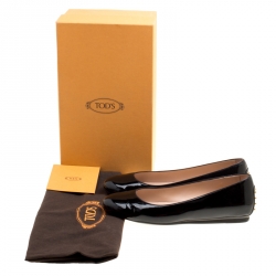 Pre Owned حذاء فلات باليه تودز مقدمة مستديرة جلد لامع أسود مقاس 37