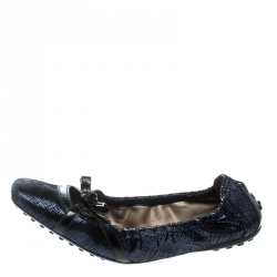 Pre Owned Tod's Metallic Blue Suede and Black Leather Bow Detail Scrunch Ballet Flats Size 37.5