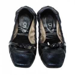 Pre Owned Tod's Metallic Blue Suede and Black Leather Bow Detail Scrunch Ballet Flats Size 37.5
