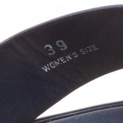 Pre Owned صندل تودز نعل سميك فتحة كعب جلد لامع كحلي مقاس 39